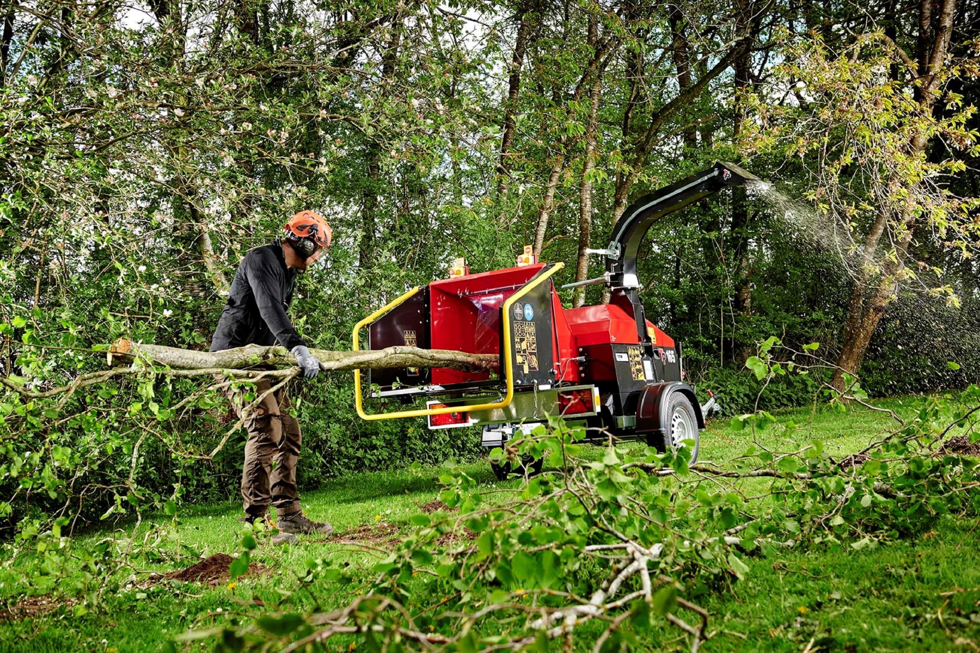 Nieuwe TP-versnipperaar op enkelasser | Tuin en Park Techniek