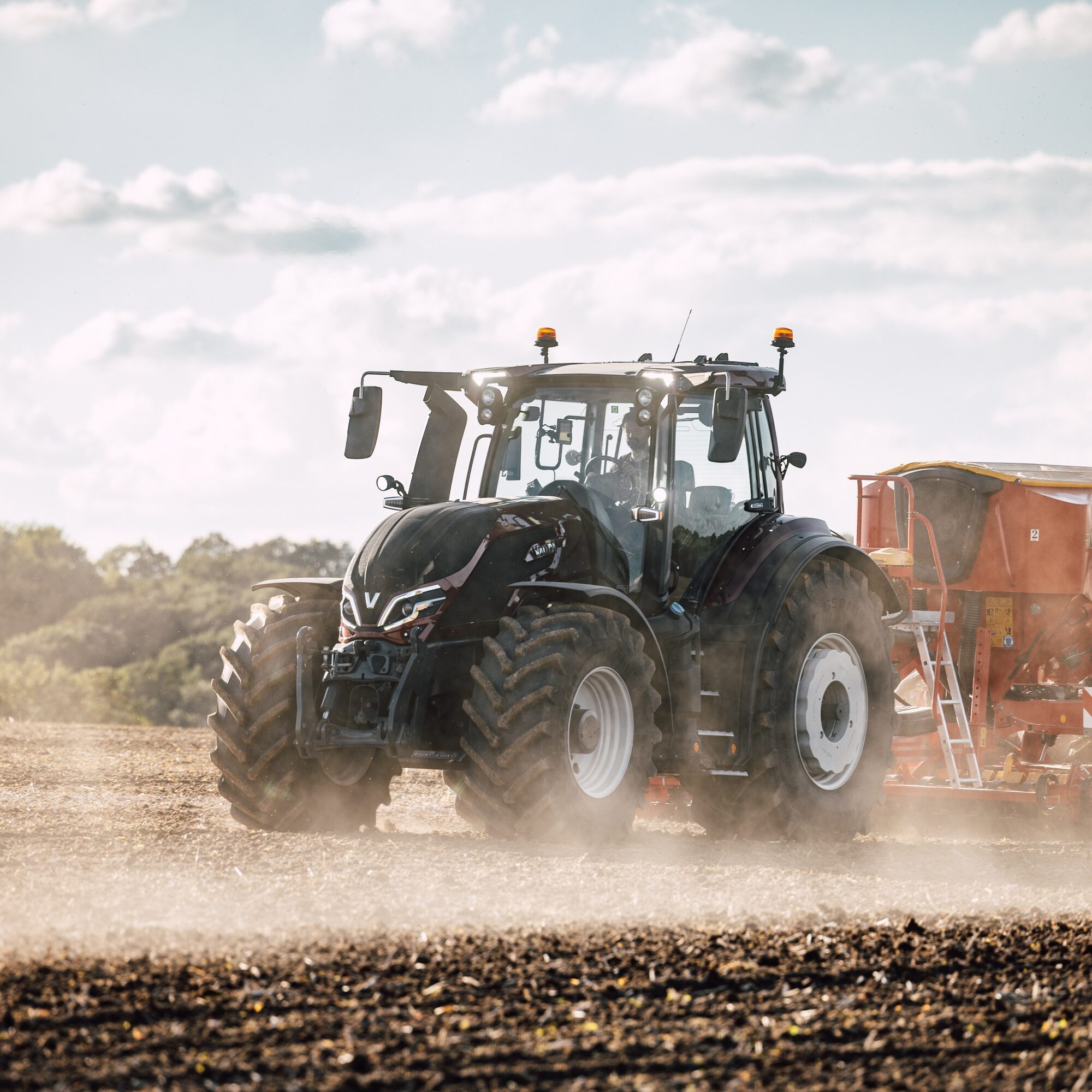 Nieuwe trekkerserie: Valtra Q van 230 tot 305 pk | LandbouwMechanisatie