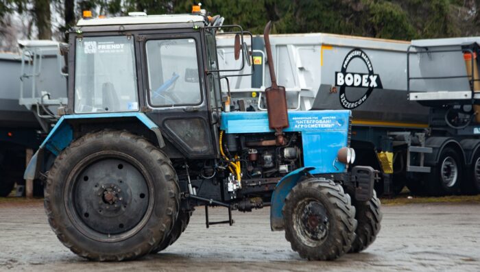 Op afstand bestuurbare trekker helpt met opsporen landmijnen | LandbouwMechanisatie