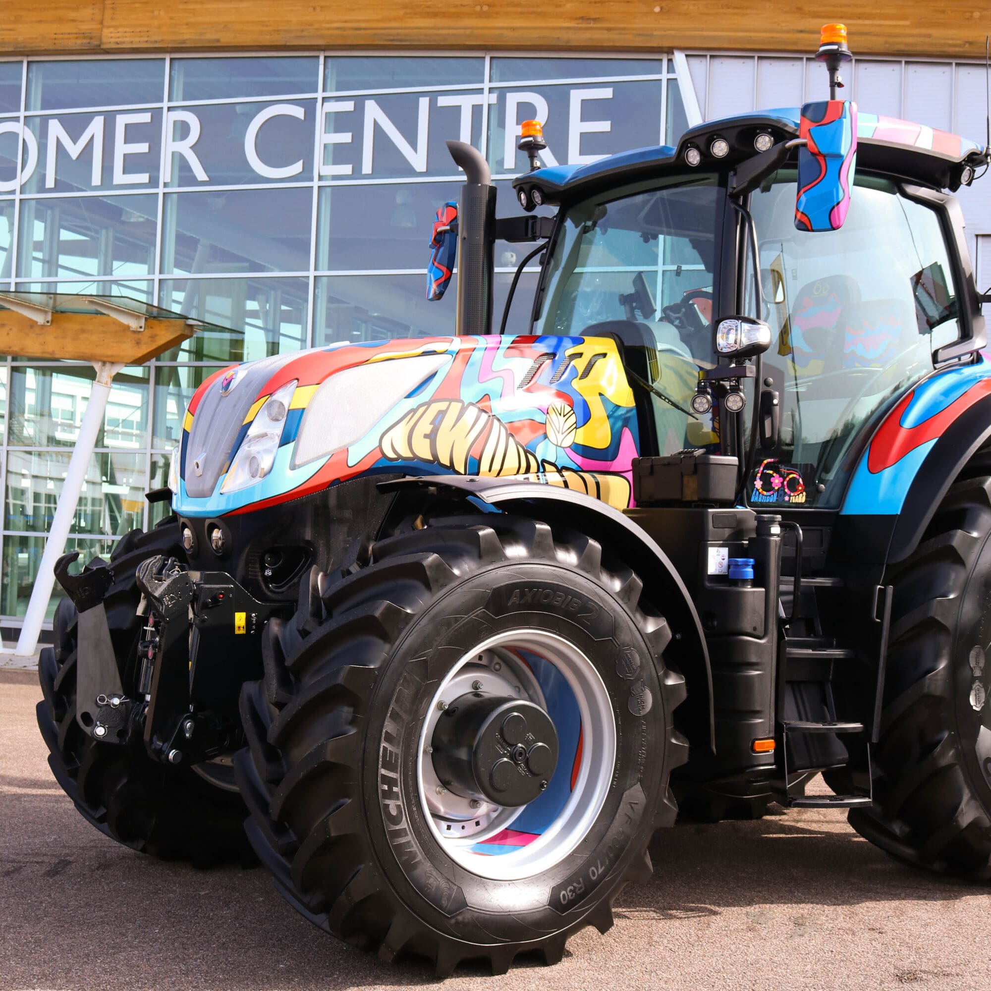 Swinging 60’s: Speciale editie New Holland T7.300 | LandbouwMechanisatie