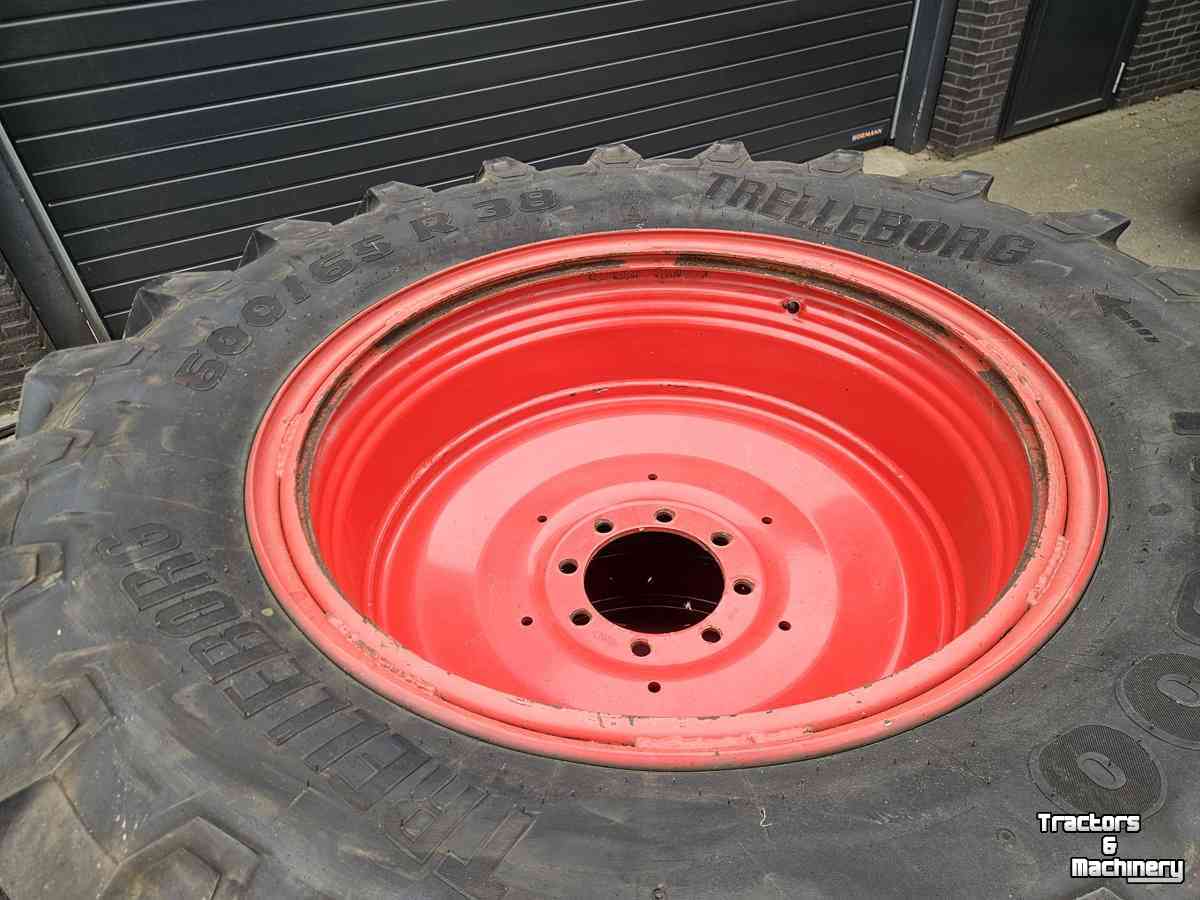 Wielen, Banden, Velgen & Afstandsringen Trelleborg 600/65R38 en 540/65R24