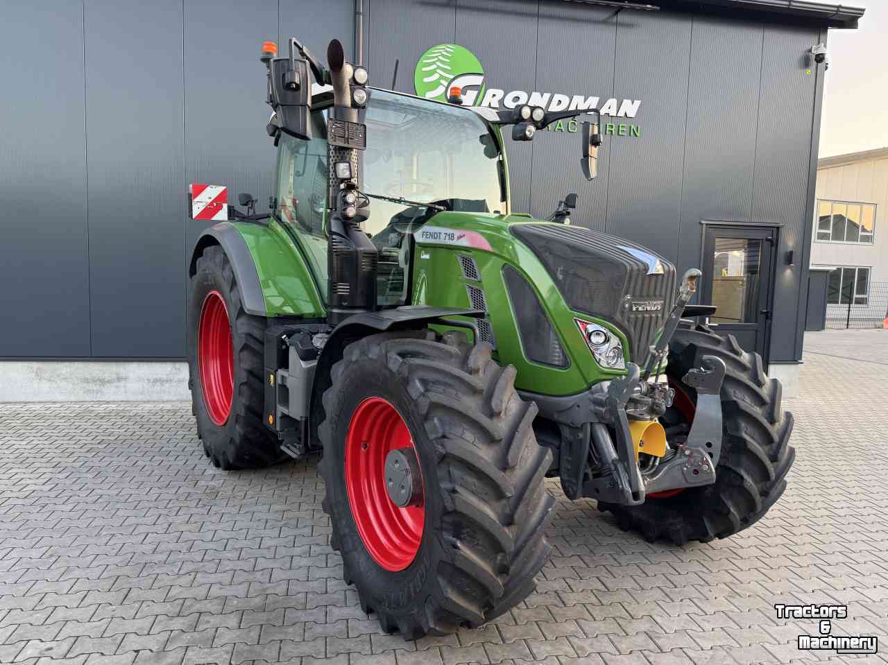 Tractor / Trekker Fendt 718 S4 power plus