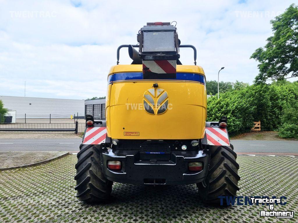 Veldhakselaar New Holland FR 700
