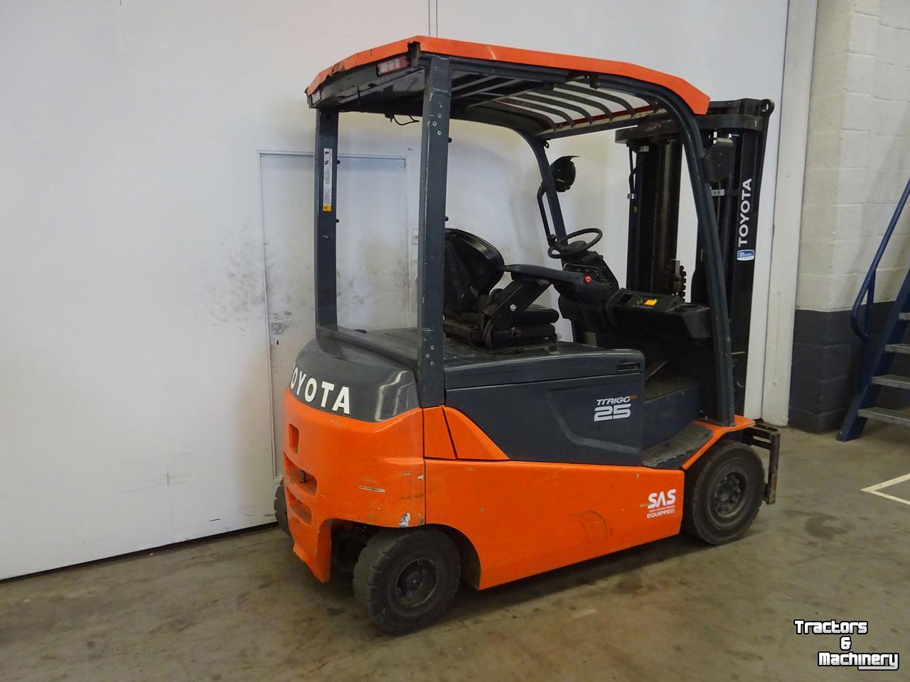 Heftruck Toyota 8FBMT25