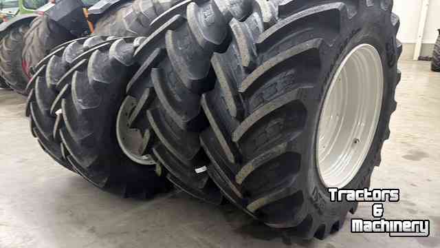 Wielen, Banden, Velgen & Afstandsringen BKT 710/60 R38 + 600/60 R28 op velg