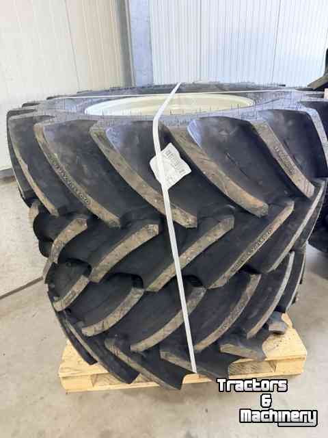 Wielen, Banden, Velgen & Afstandsringen BKT 710/60 R38 + 600/60 R28 op velg