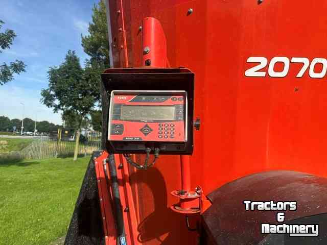Voermengwagen Kuhn Profile 2070