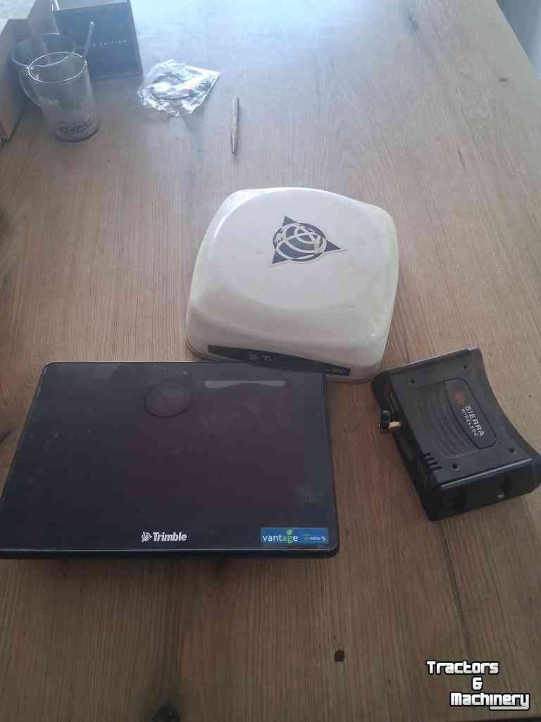GPS besturings systemen en toebehoren Trimble Gfx 750