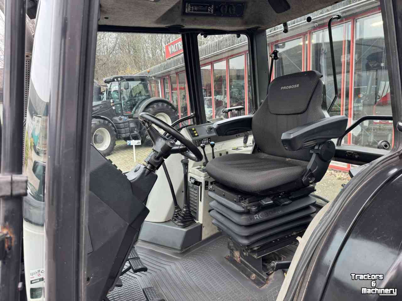 Tractor / Trekker Valtra 6400