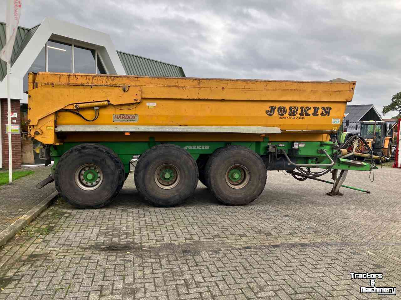 Gronddumper / Zandkipper / Grondverzetkipwagen / Dumper Joskin Tridem trans-KPT 27/65