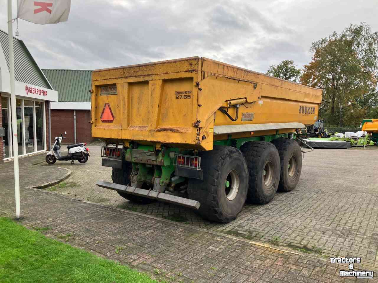 Gronddumper / Zandkipper / Grondverzetkipwagen / Dumper Joskin Tridem trans-KPT 27/65