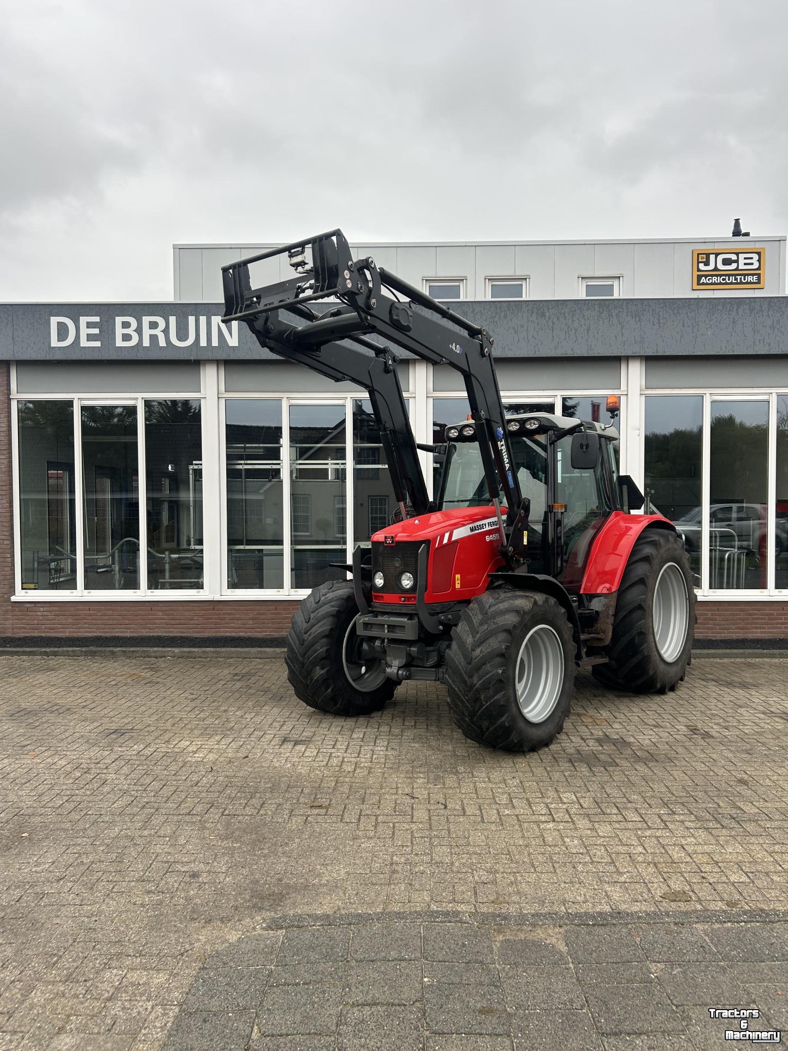 Tractor / Trekker Massey Ferguson 6455 DYNA6 T3