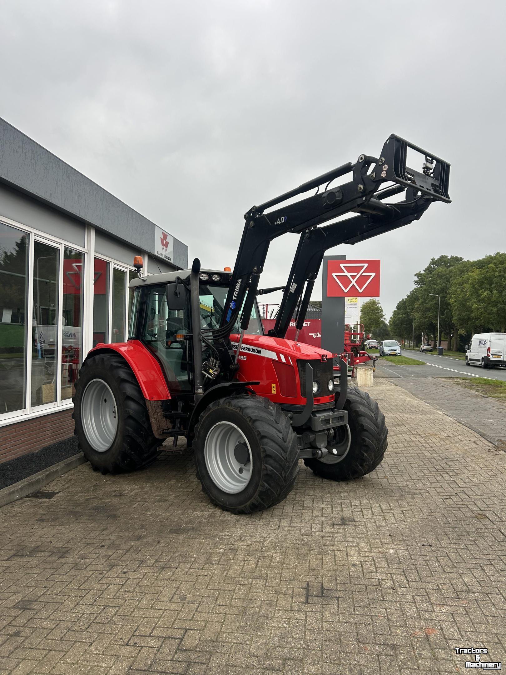 Tractor / Trekker Massey Ferguson 6455 DYNA6 T3