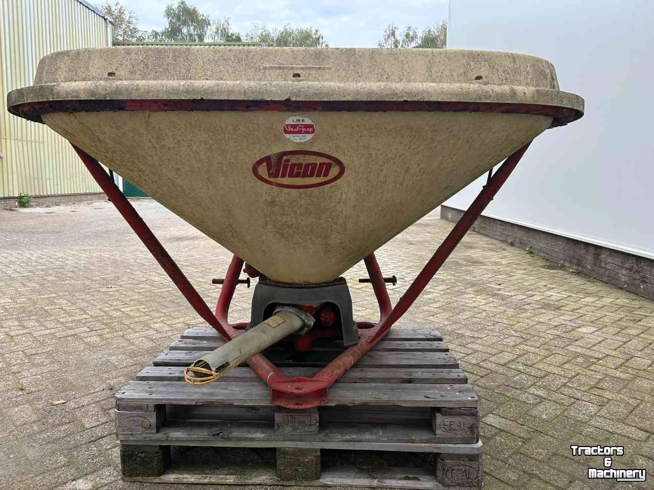 Kunstmeststrooier Vicon Pendelstrooier