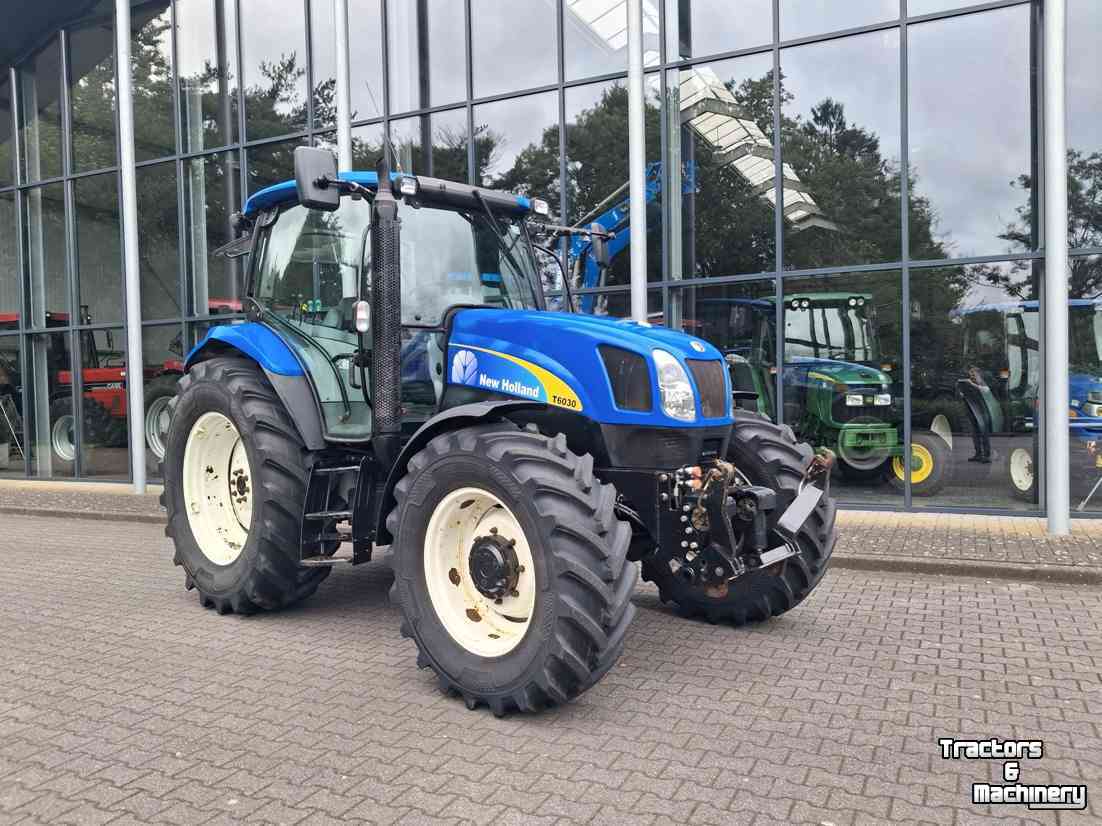 Tractor / Trekker New Holland T6030 + fronthef