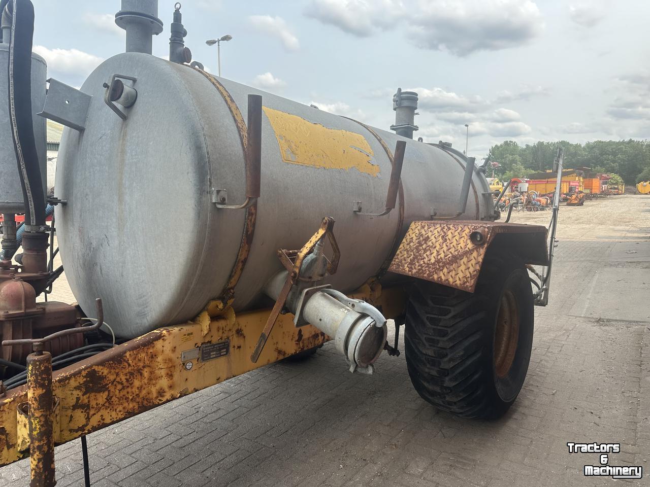Mesttank Veenhuis Enkelas waterwagen