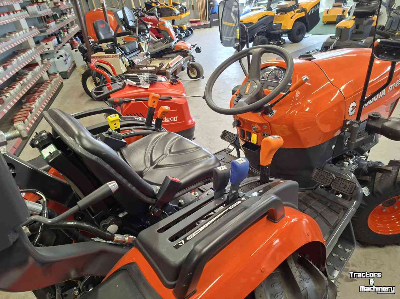 Compact tractor Kubota EK1-221