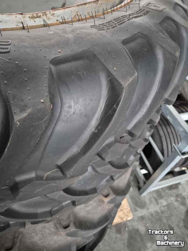 Wielen, Banden, Velgen & Afstandsringen Alliance 340/85R48 & 320/85R36