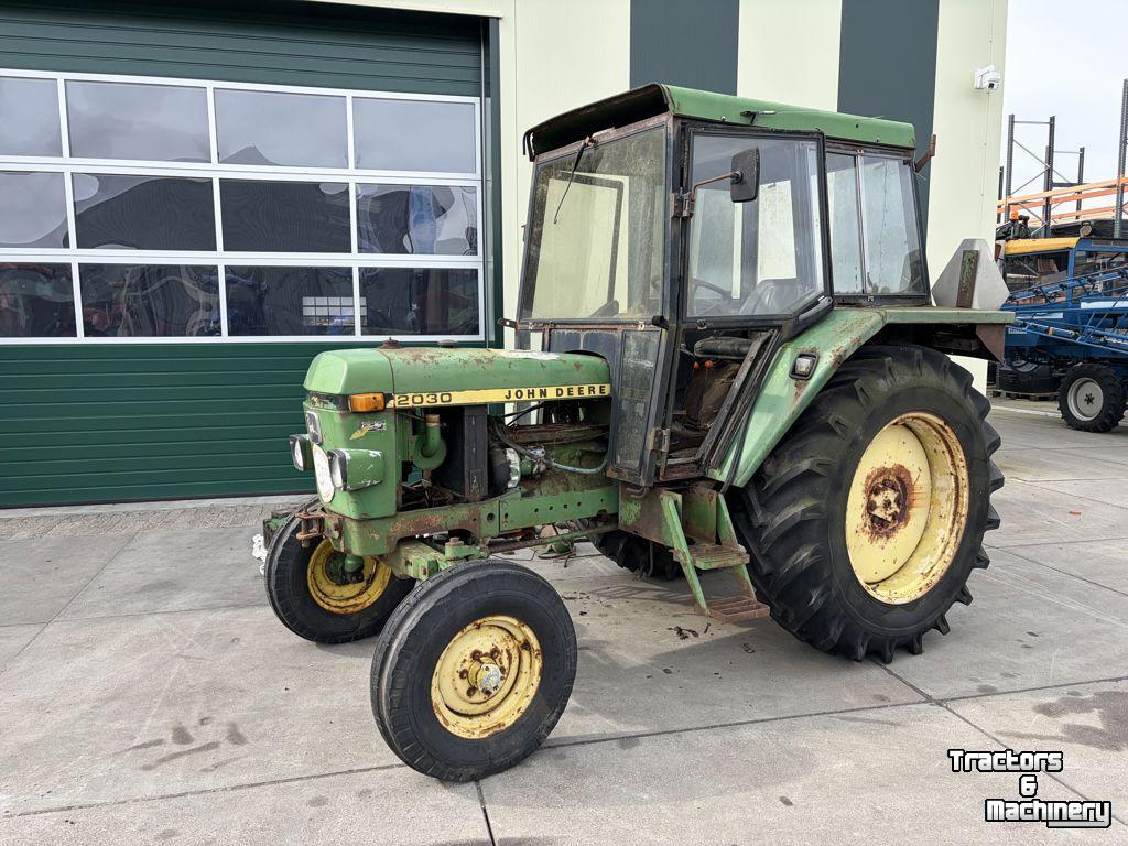 Tractor / Trekker John Deere 2030