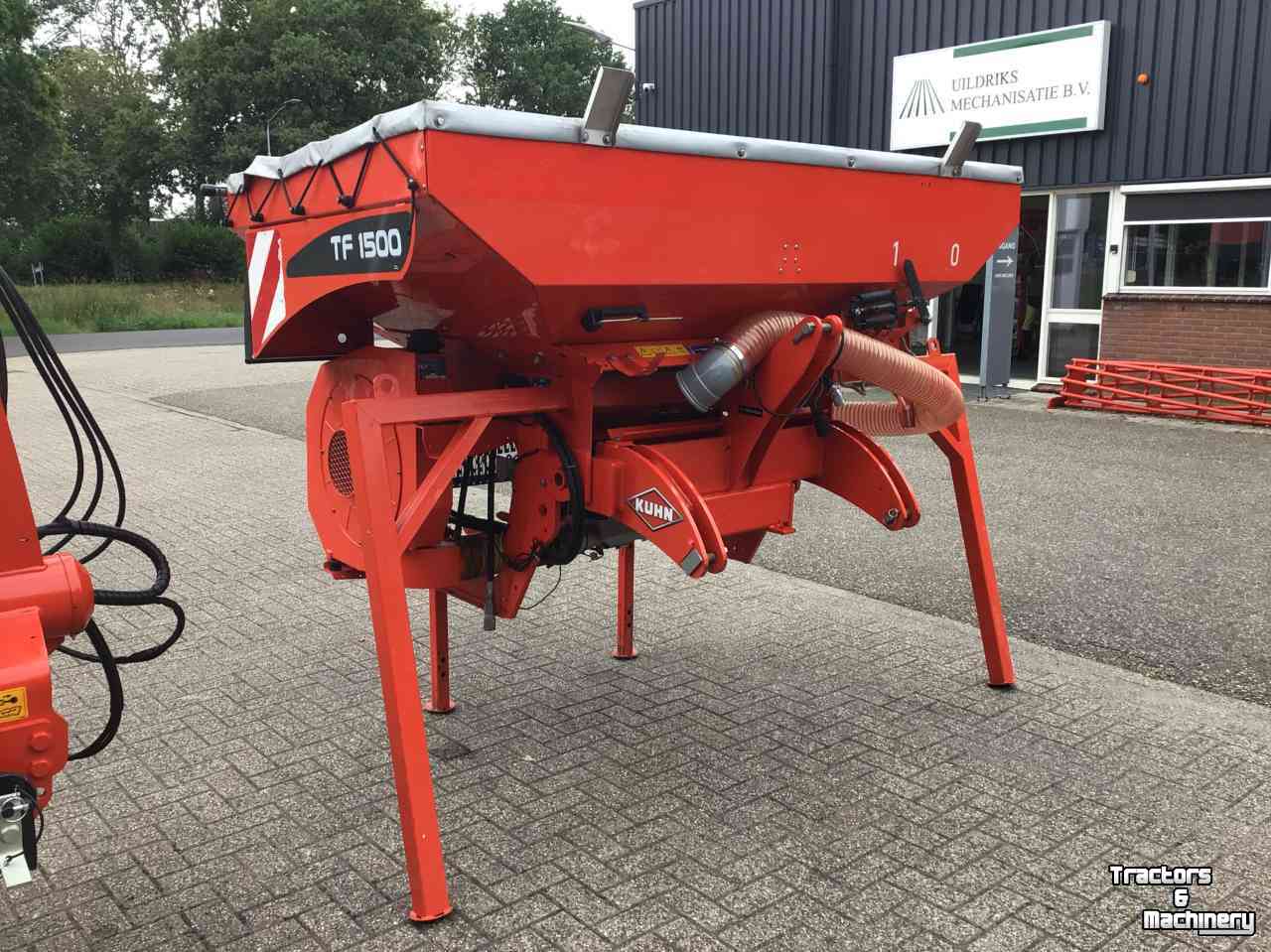 Fronttank zaaimachine Kuhn TF 1500