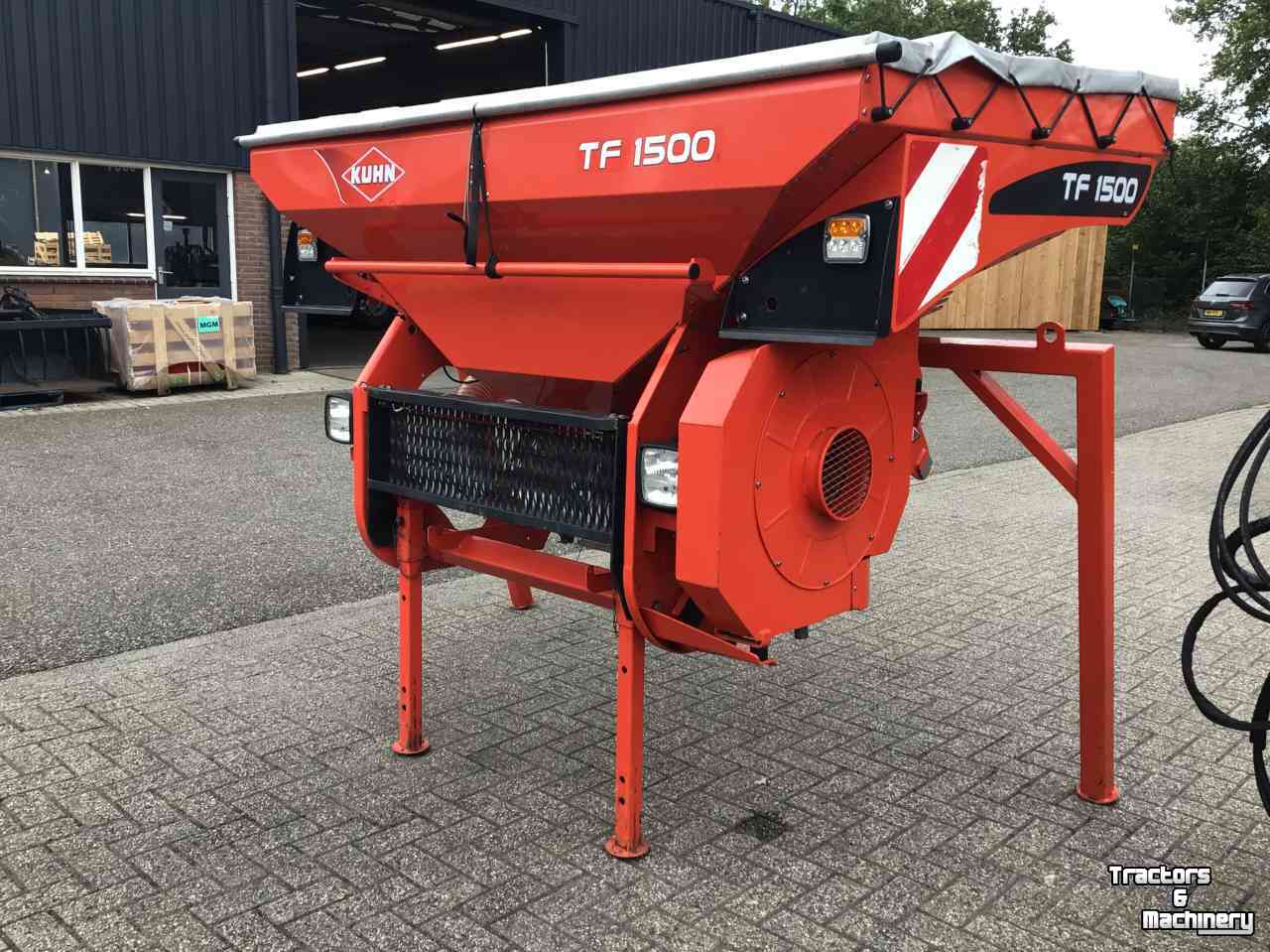 Fronttank zaaimachine Kuhn TF 1500