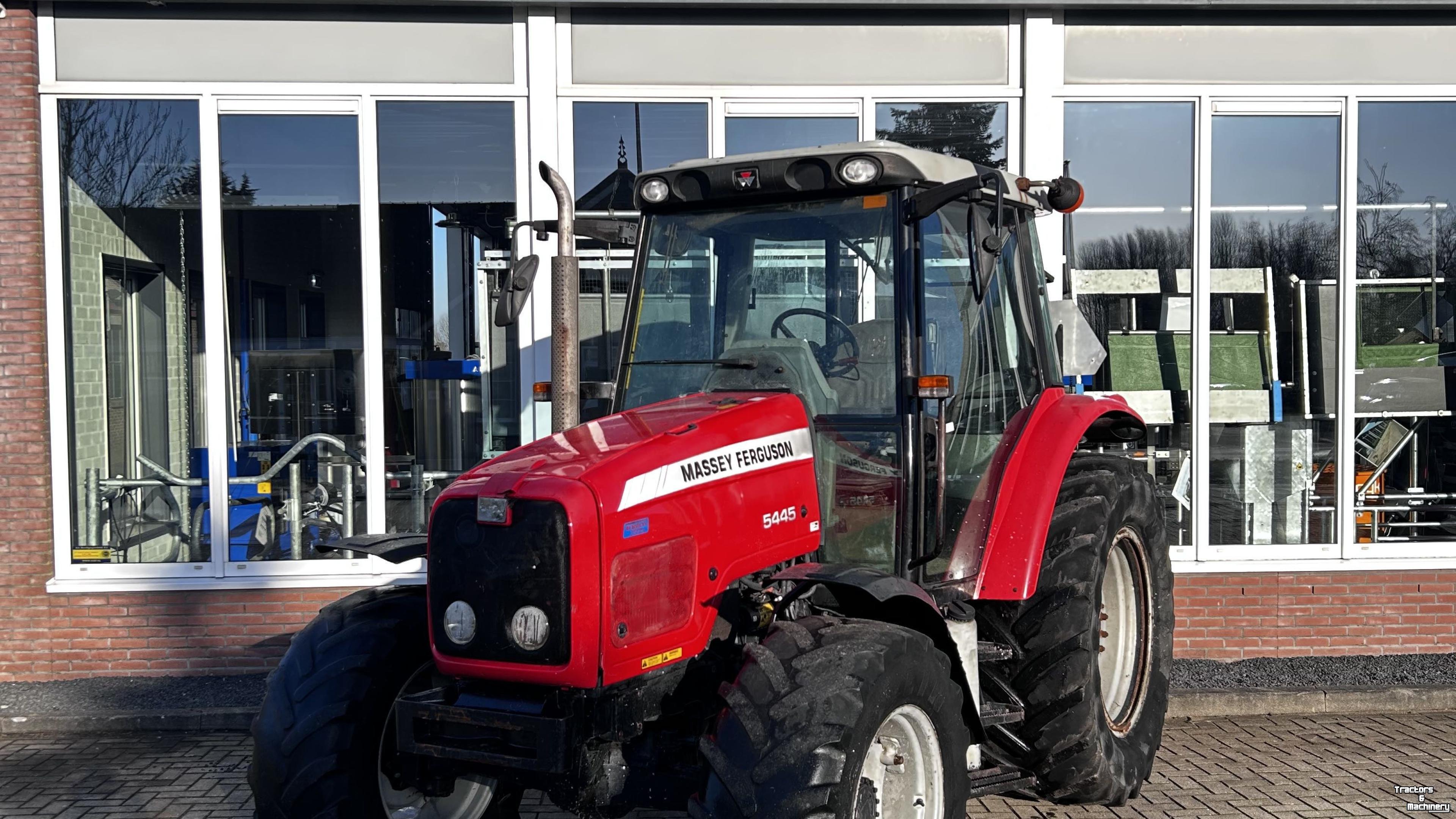 Tractor / Trekker Massey Ferguson 5445-4 DYNASHIFT