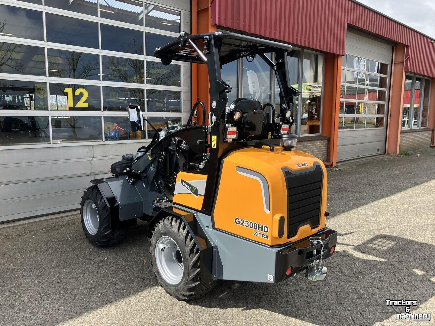 Shovel / Wiellader / Kniklader Giant G2300 X-tra HD