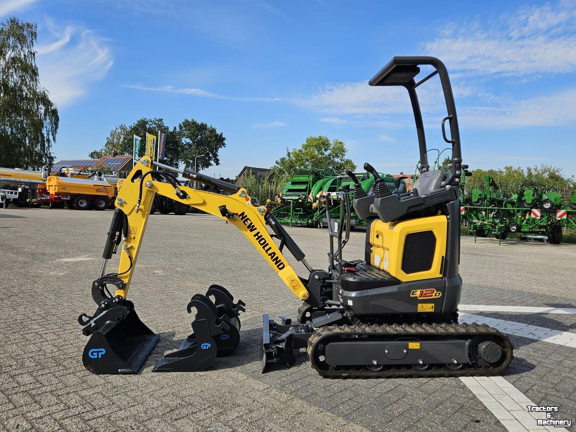 Mini-graver / Mini-graafmachine New Holland E12D Rops