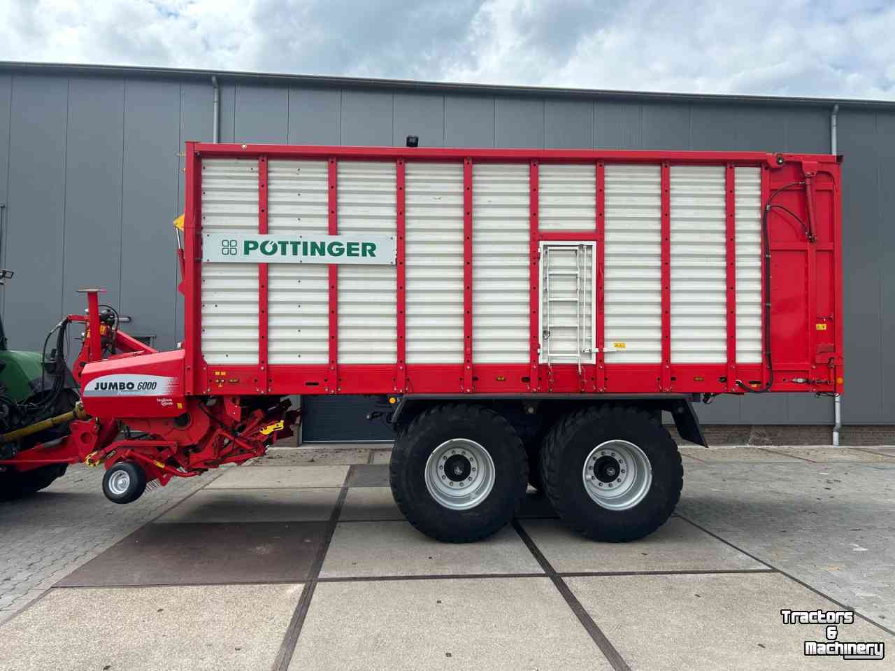 Opraapwagen Pottinger Jumbo 6000L Combiline. Gedwongen gestuurd