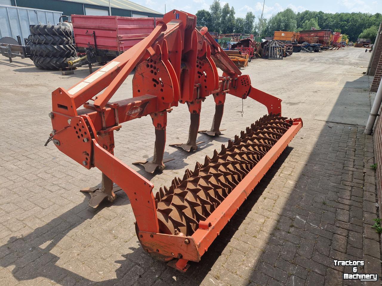 Woeler / Diepwoeler / Voorzetwoeler Kuhn Diepwoeler