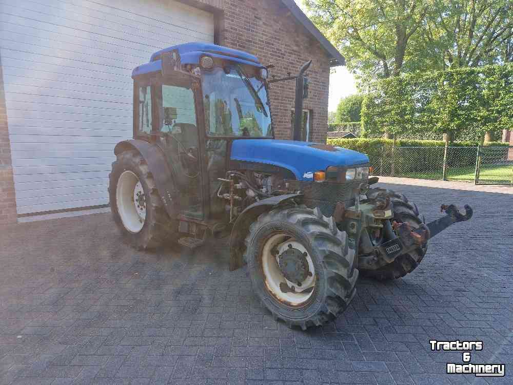 Smalspoor tractor New Holland TN90F