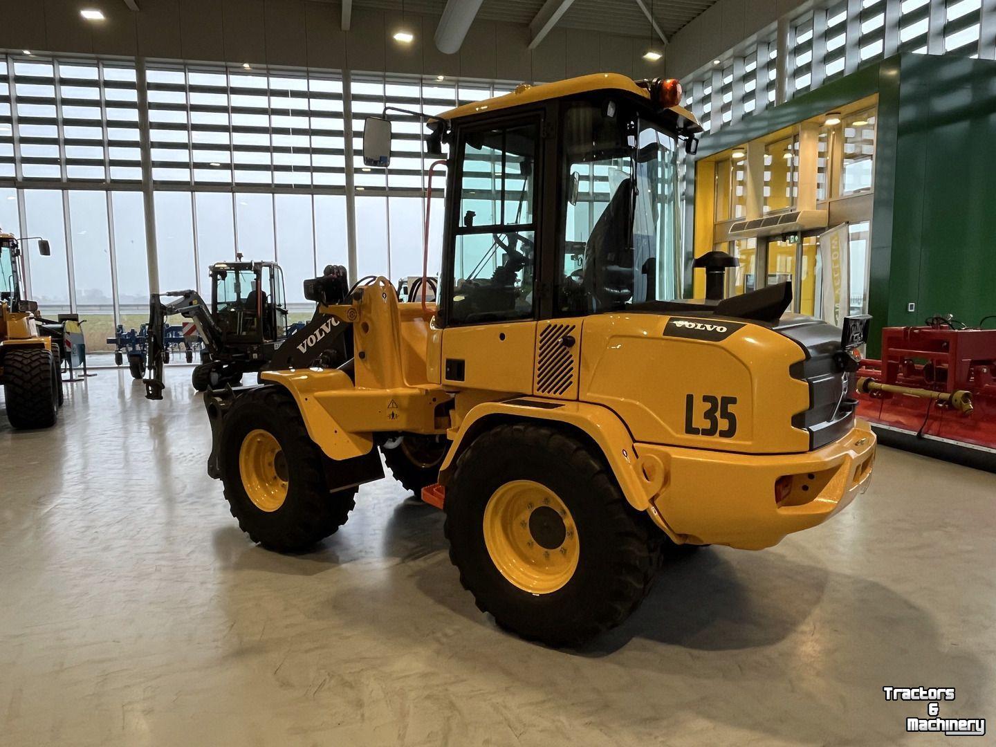 Shovel / Wiellader / Kniklader Volvo L35HT