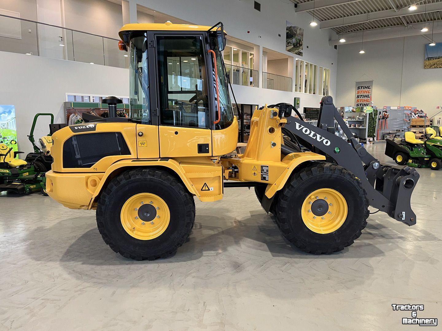 Shovel / Wiellader / Kniklader Volvo L35HT