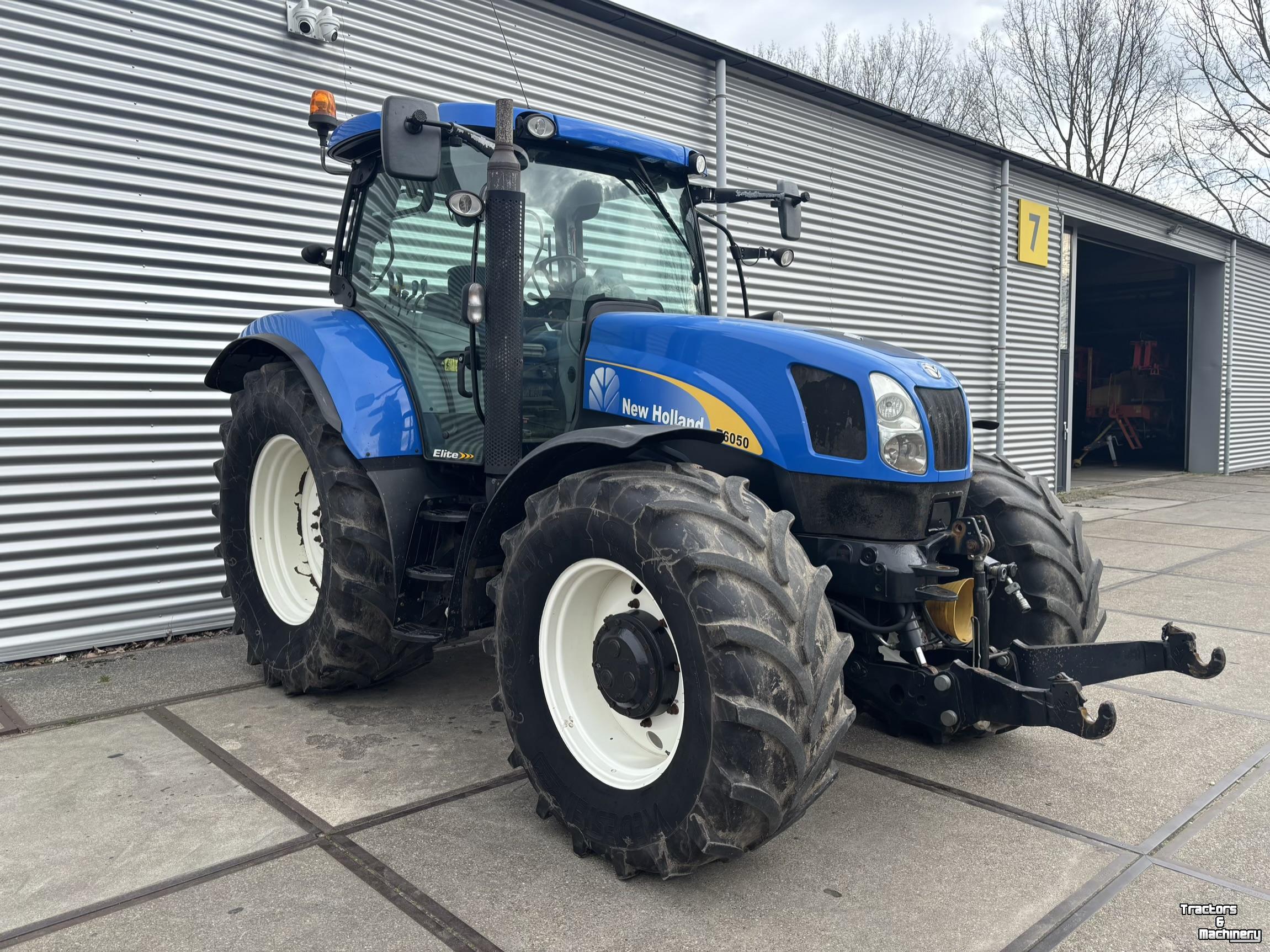 Tractor / Trekker New Holland T6050