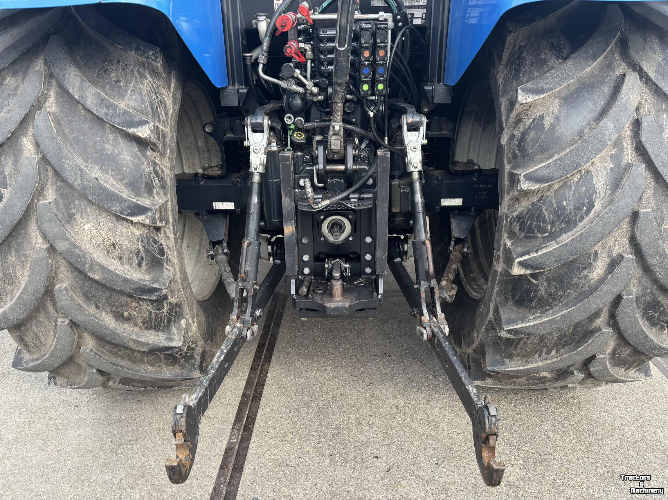 Tractor / Trekker New Holland T6050