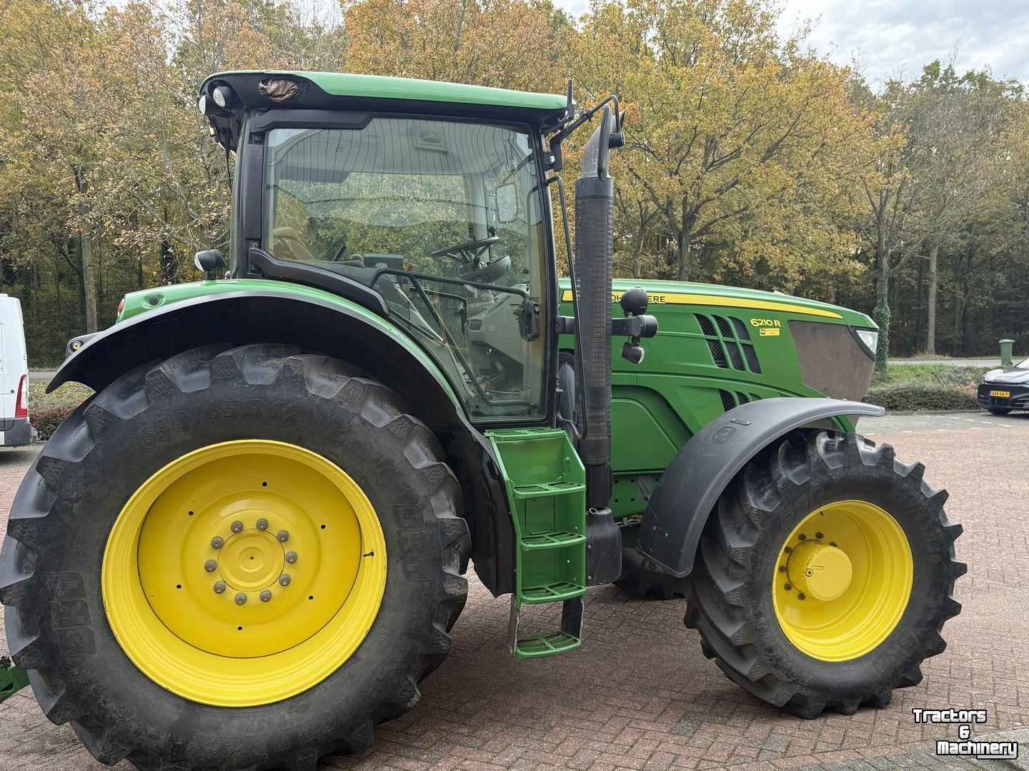 Tractor / Trekker John Deere 6210R