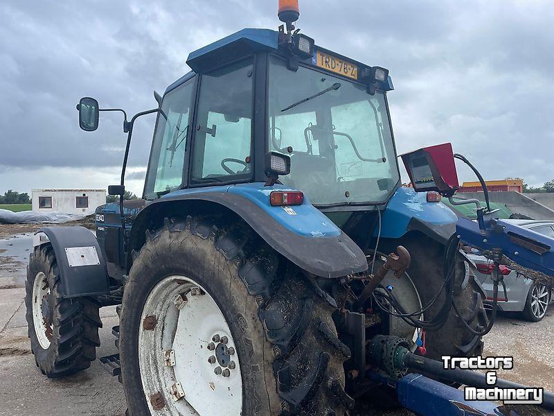 Tractor / Trekker New Holland 8340 SLE