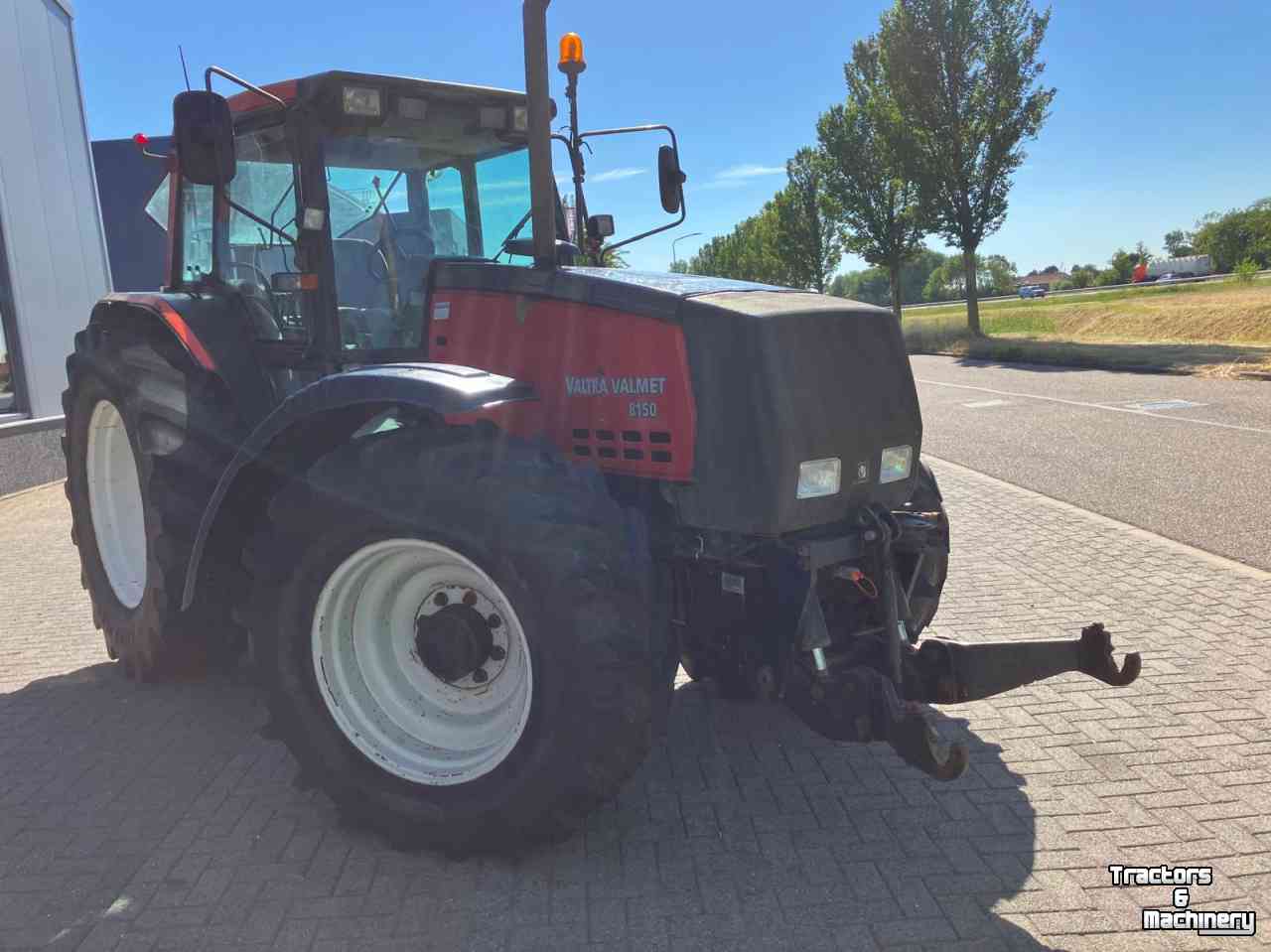 Tractor / Trekker Valtra 8150 50 KM!