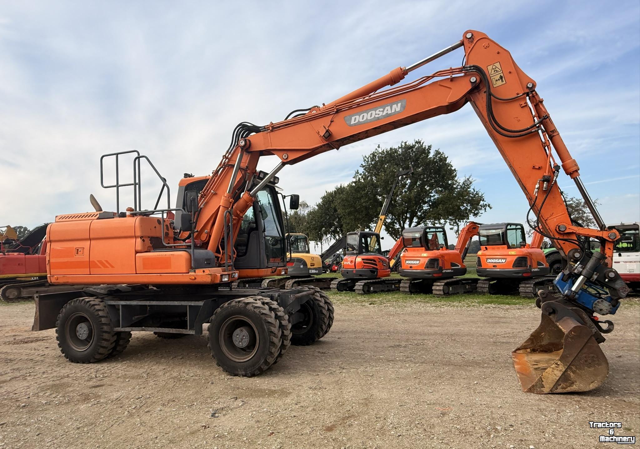 Graafbakken Doosan DX140W-3