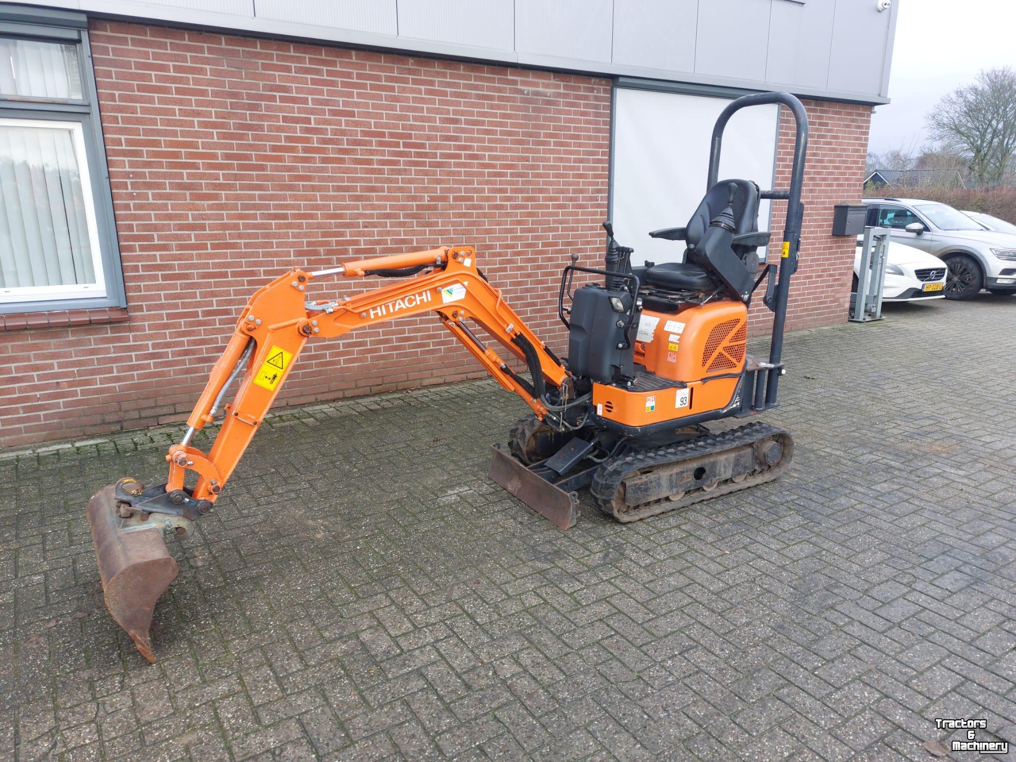 Bandenkraan / Graafmachine op wielen Hitachi 10U