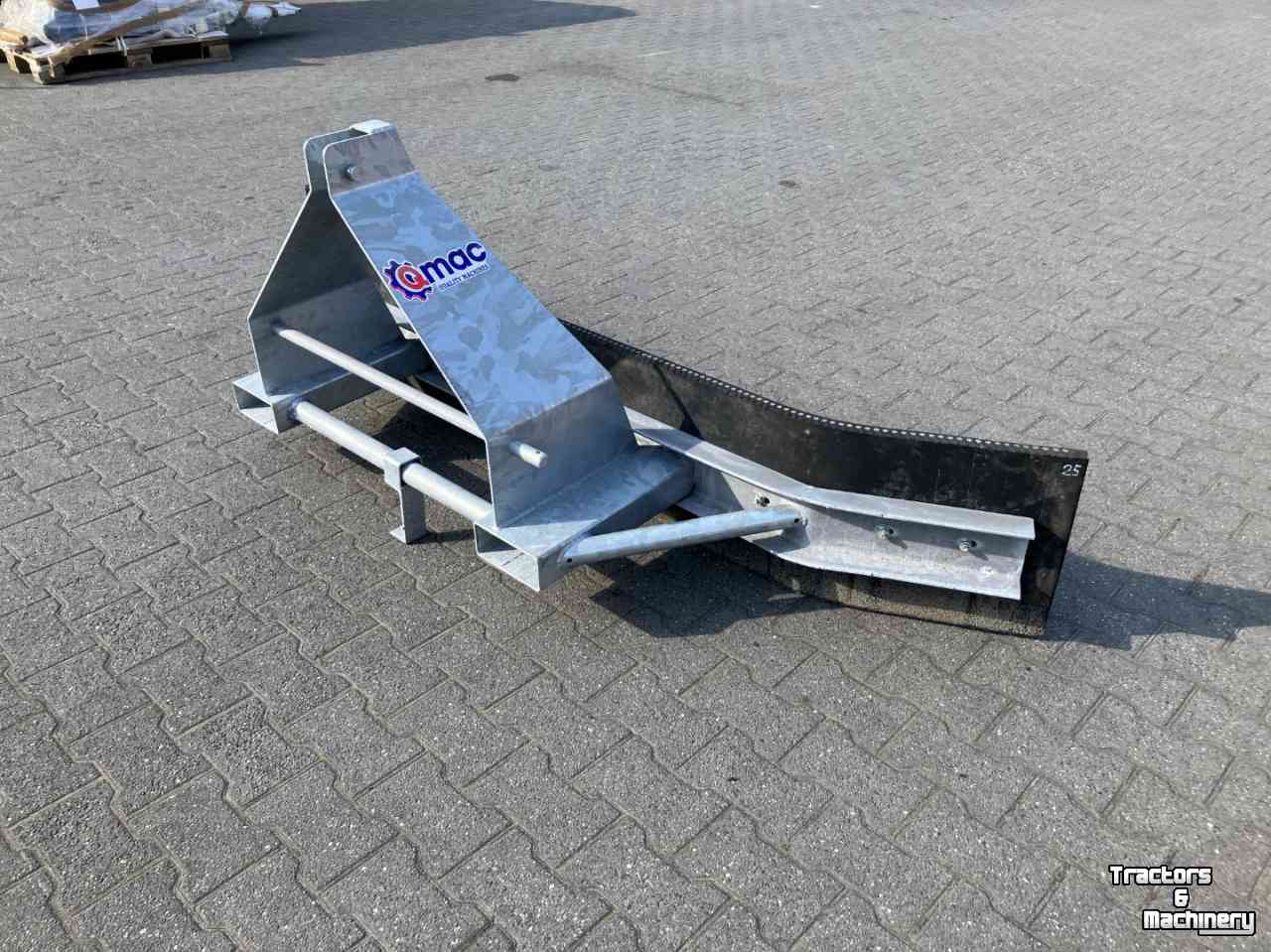 Sneeuwruim werktuigen Qmac rubberschuif 270cm breed