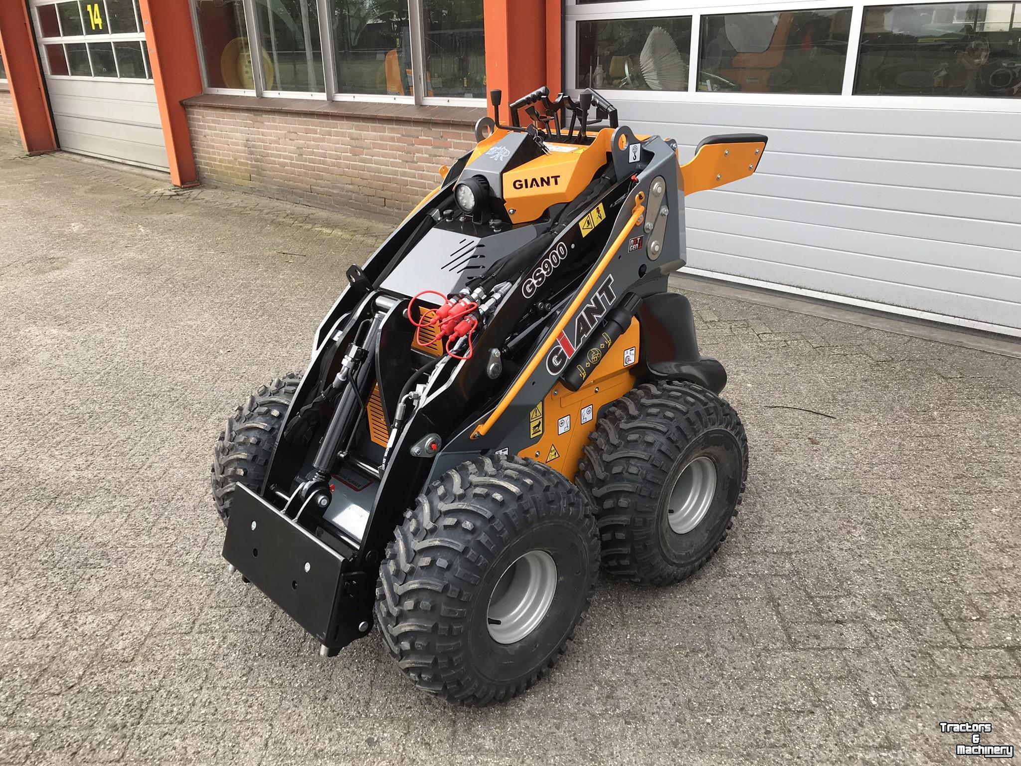 Shovel / Wiellader / Kniklader Giant GS900