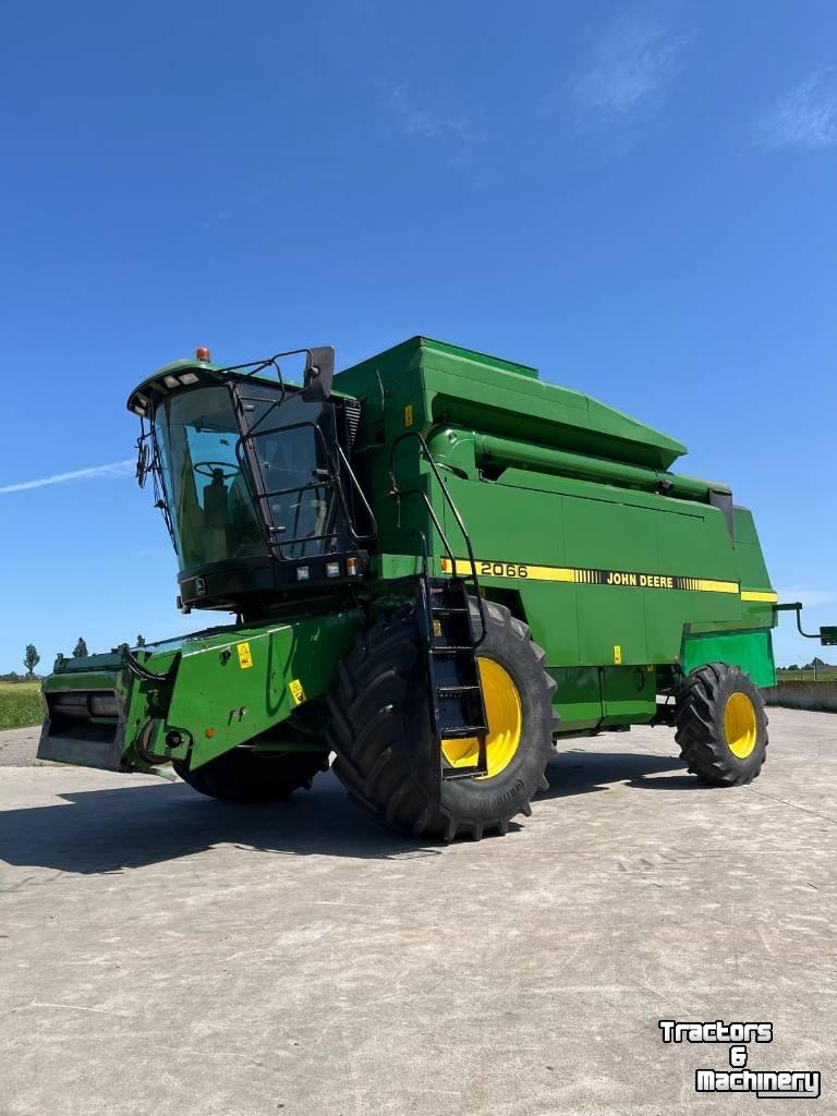 Maaidorser / Combine John Deere 2066