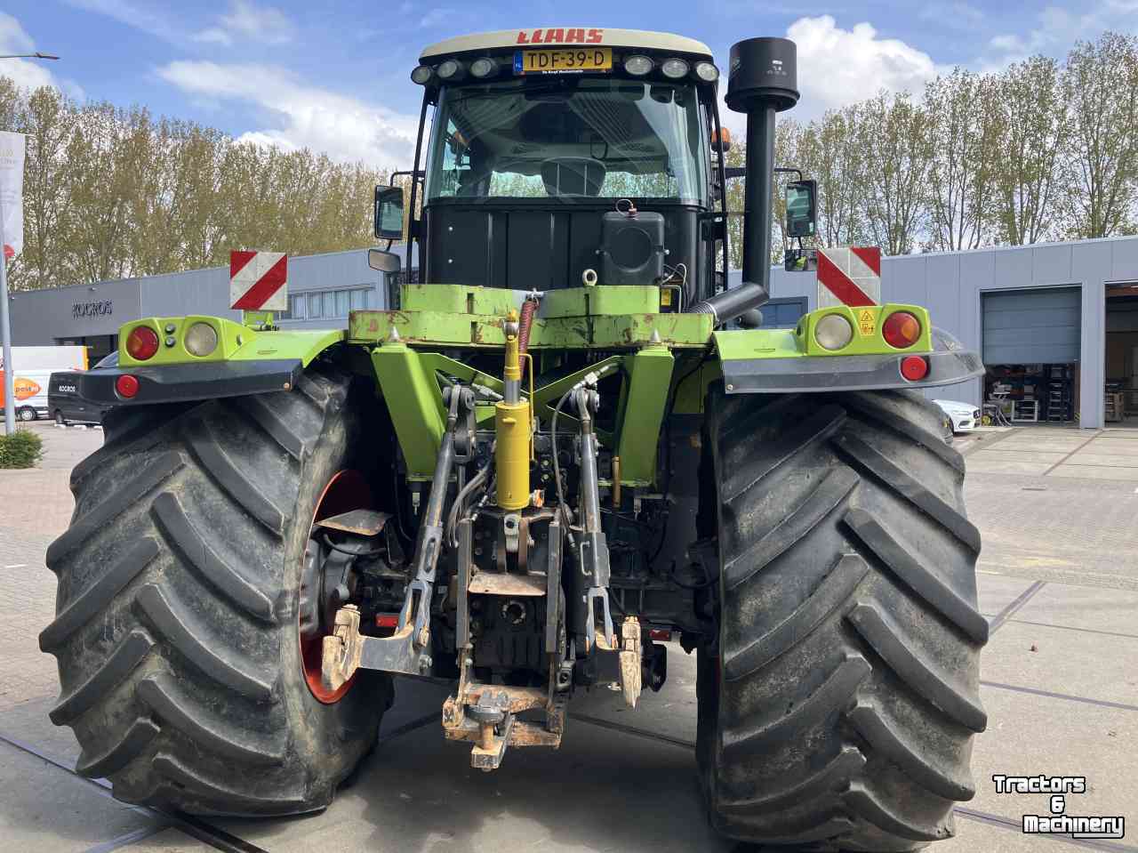 Tractor / Trekker Claas Xerion 3300 Tractor