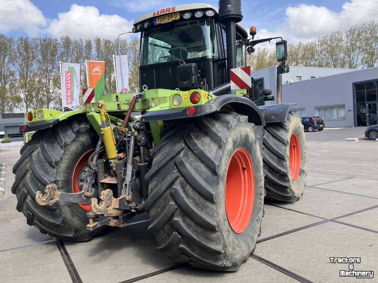 Tractor / Trekker Claas Xerion 3300 Tractor