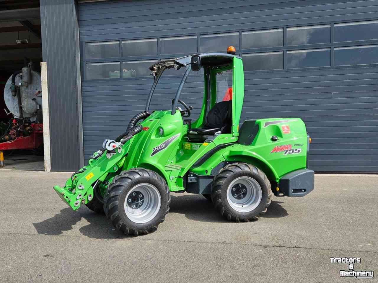 Shovel / Wiellader / Kniklader Avant 755i TDL+ Mini-shovel