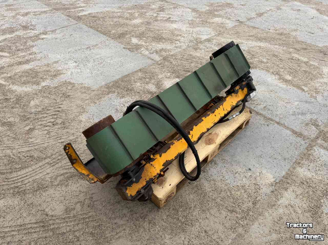 Klepelmaaier Herder Transportband 150 afvoerband