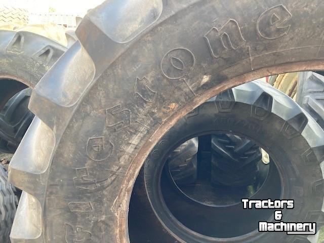 Wielen, Banden, Velgen & Afstandsringen Firestone Firestone 620/70R42 Banden