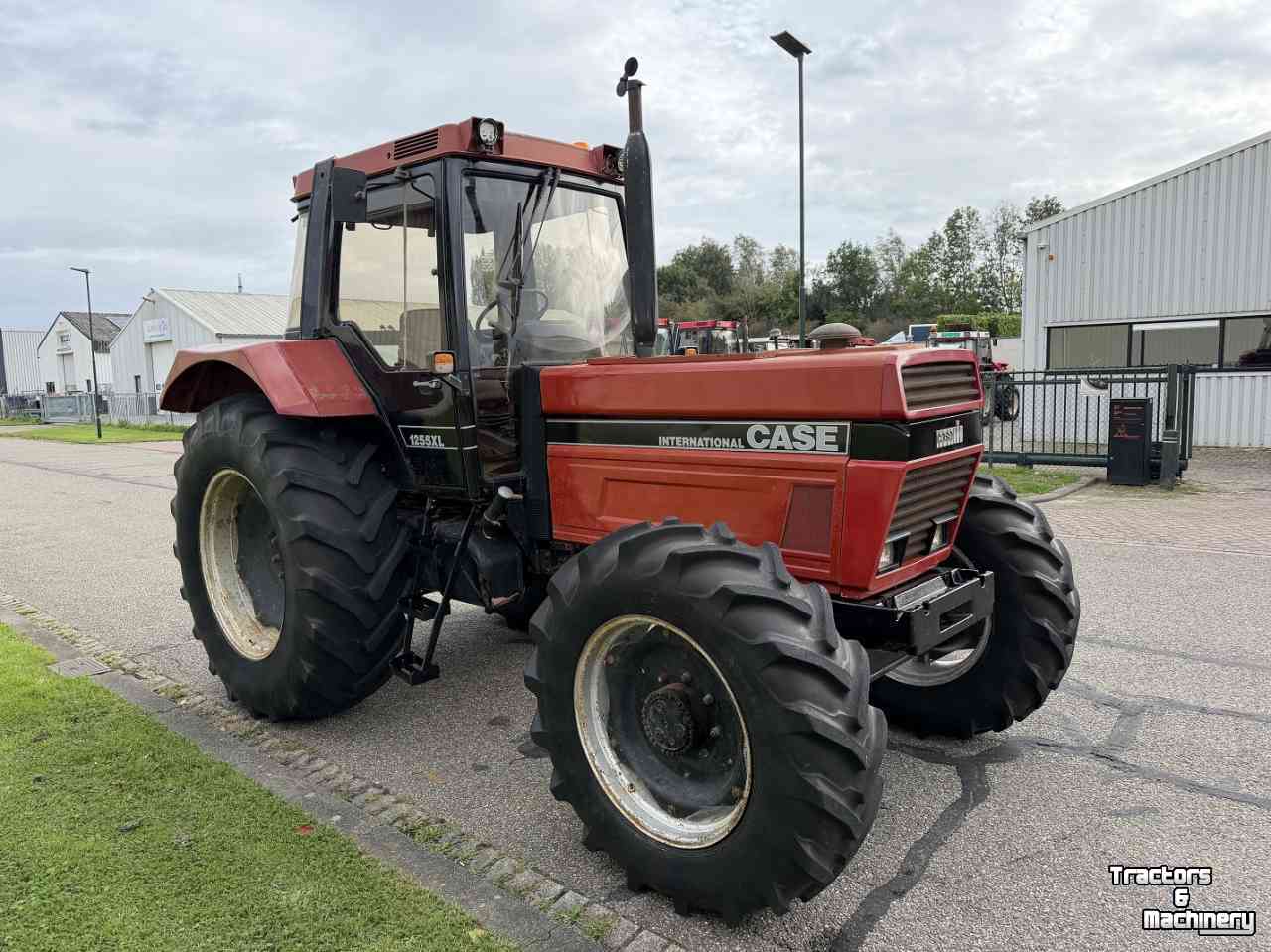 Tractor / Trekker Case-IH 1255XL 40km/u