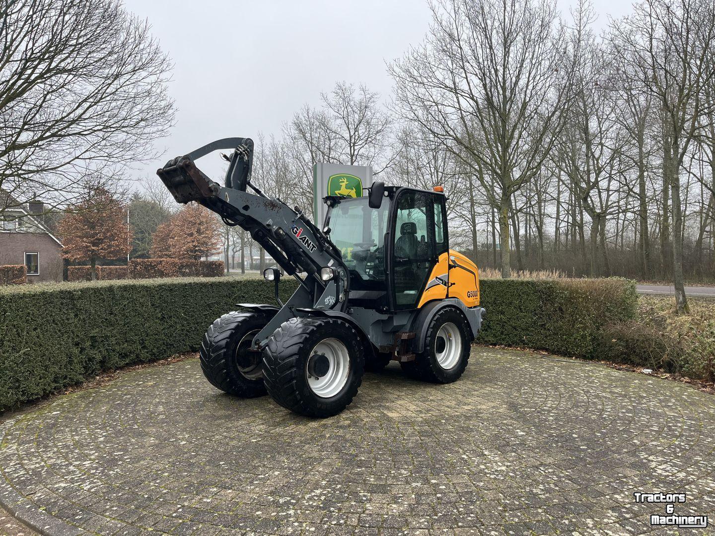 Shovel / Wiellader / Kniklader Giant G5000
